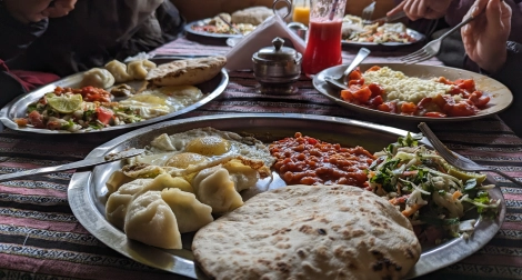 Spécialité indienne/tibétaine dans un restaurant en Himachal Pradesh