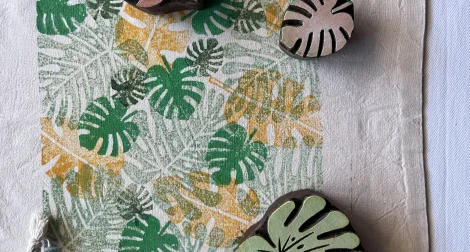 Exemples d'impression avec des blocs au motif de feuilles de monstera