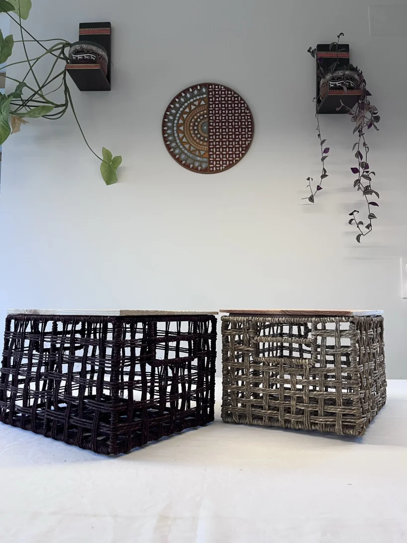 Cesto portaoggetti intrecciato naturale con coperchio in legno