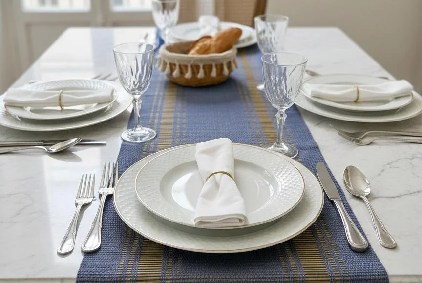 Chemin de table Madhurkathi bleu-gris