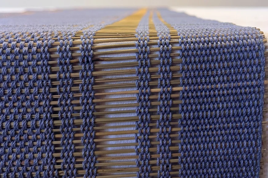 Chemin de table Madhurkathi bleu-gris