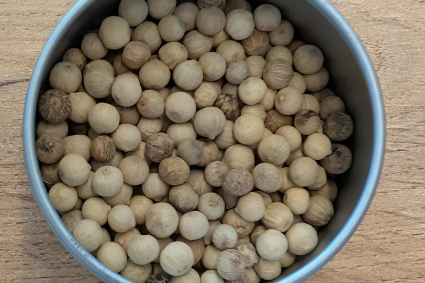 Poivre blanc en poudre